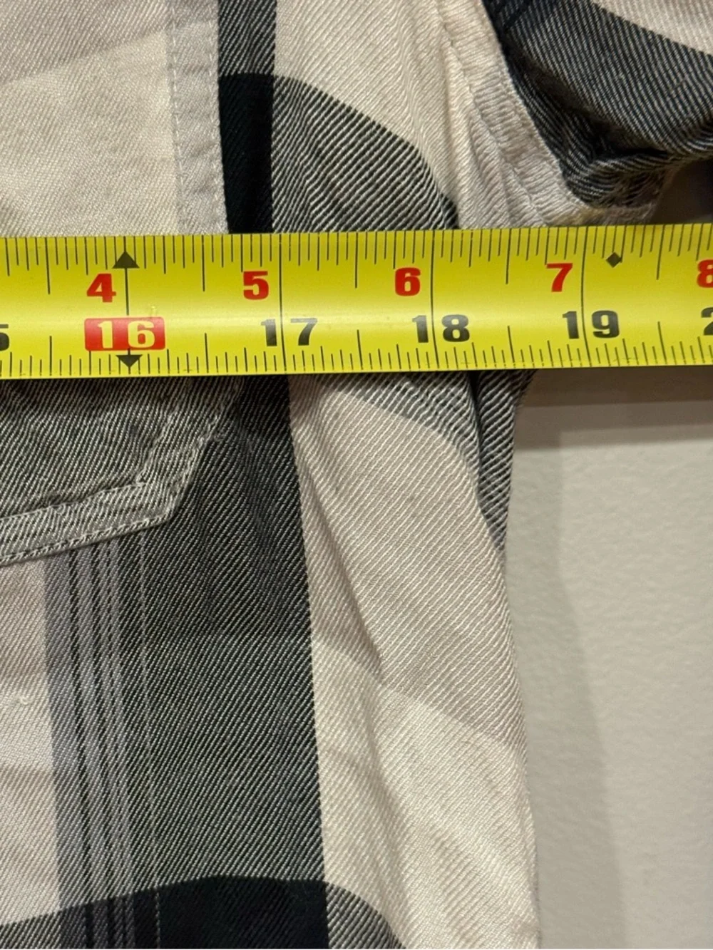 Mossimo Supply Co. Black & White Button Down Plaid Flannel Women's Medium - Picture 3 of 5